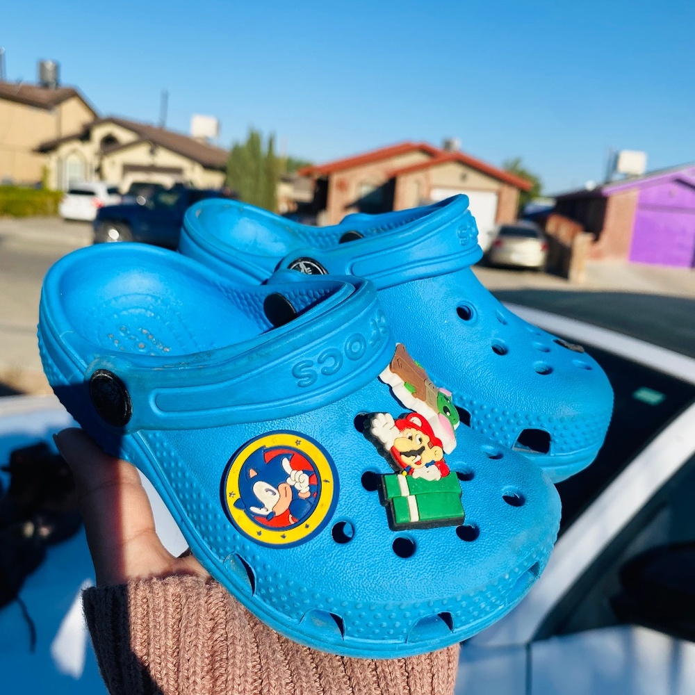 Toddler crocs 8c